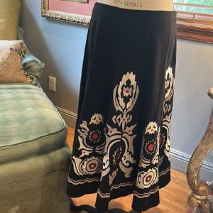 Beautiful embroidered skirt #40